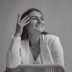 Meet your Posher, Vikusya